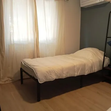 Будинок відпочинку Cozy Pearl With Garden 2 Steps From The Sea Агд