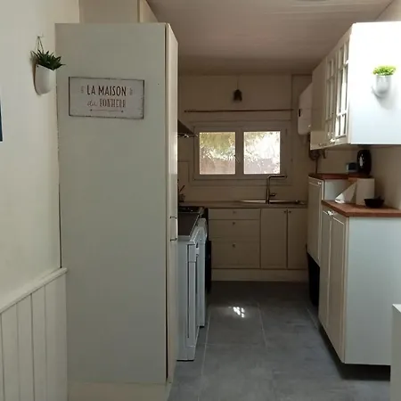 Cozy Pearl With Garden 2 Steps From The Sea Будинок відпочинку Агд